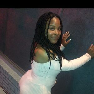 Meet your Posher, Dechelle